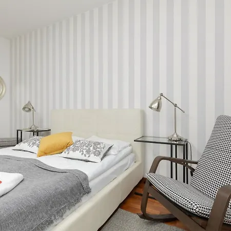 Slominskiego By Renters Appartamento *